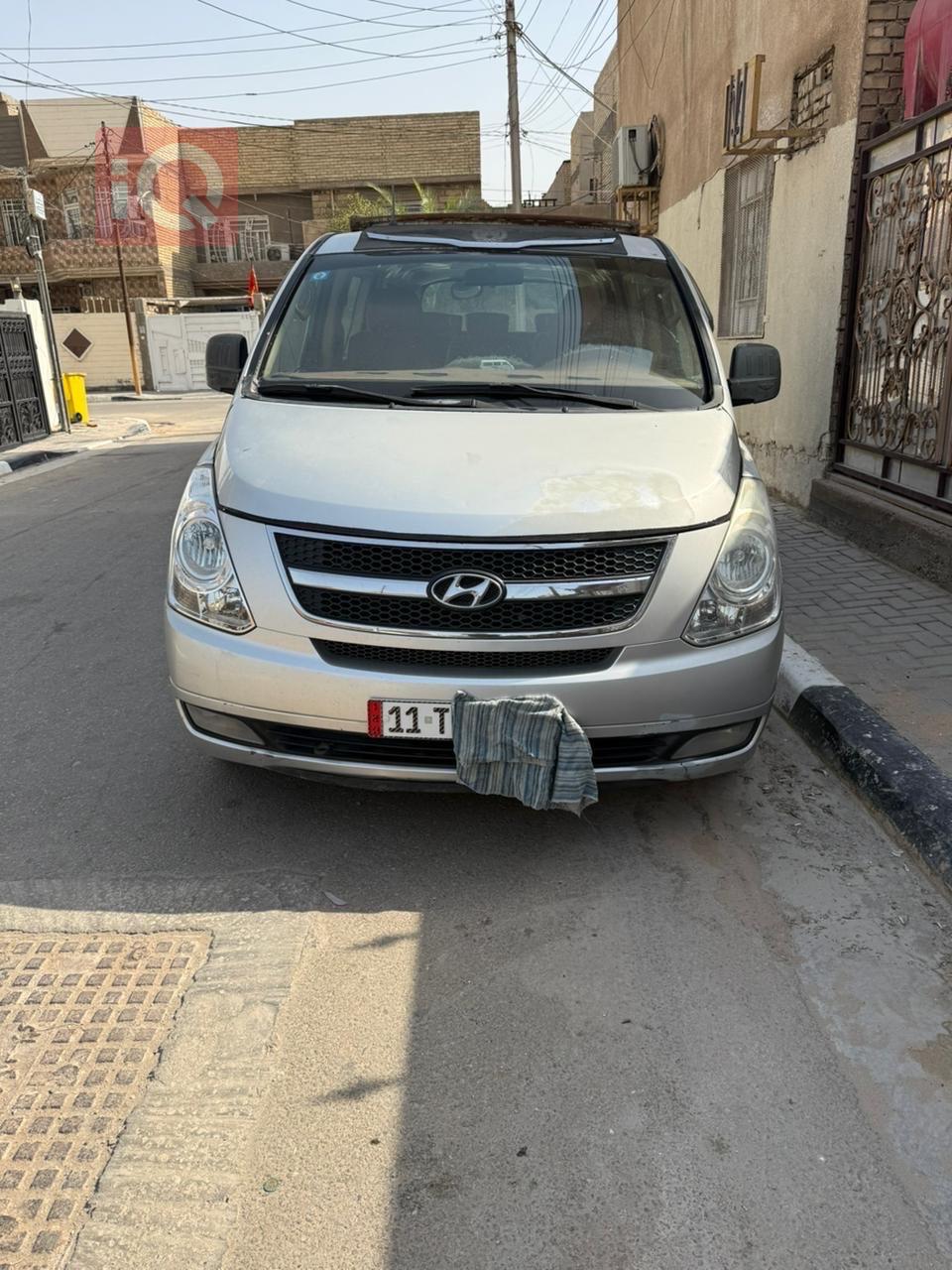 Hyundai Starex